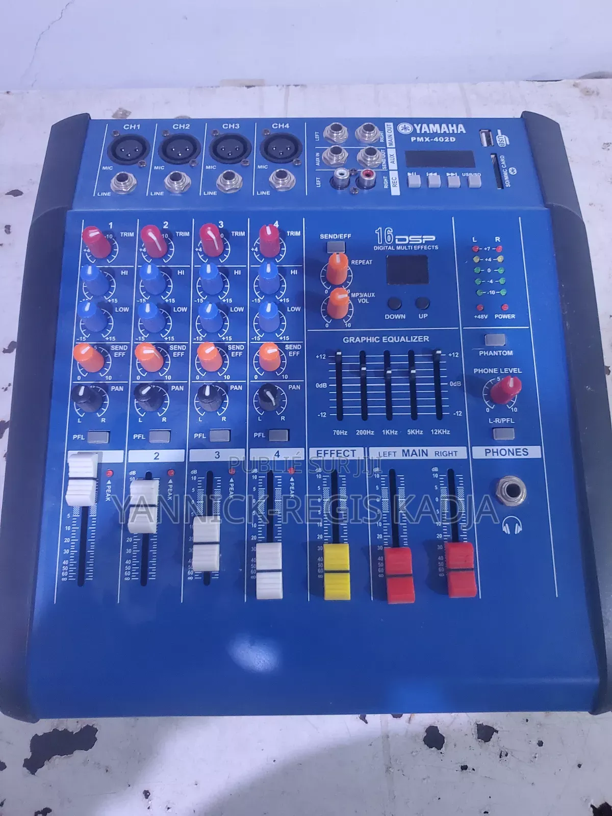 Table De Mixage Et Micro