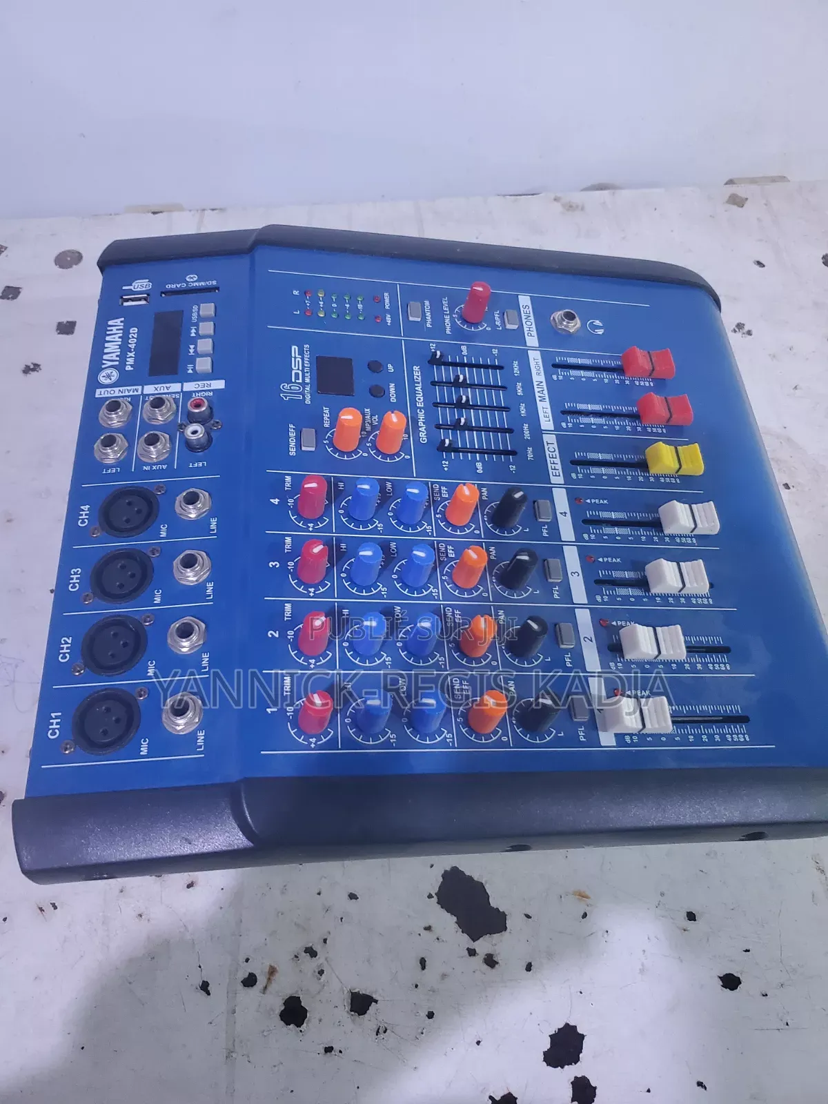 Table De Mixage Et Micro