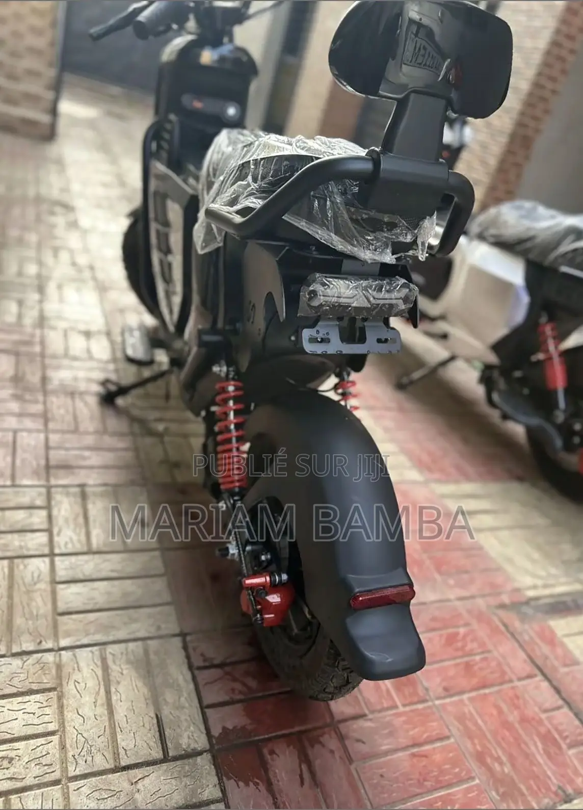 Nouveau Yamaha Crux 2026 Gris