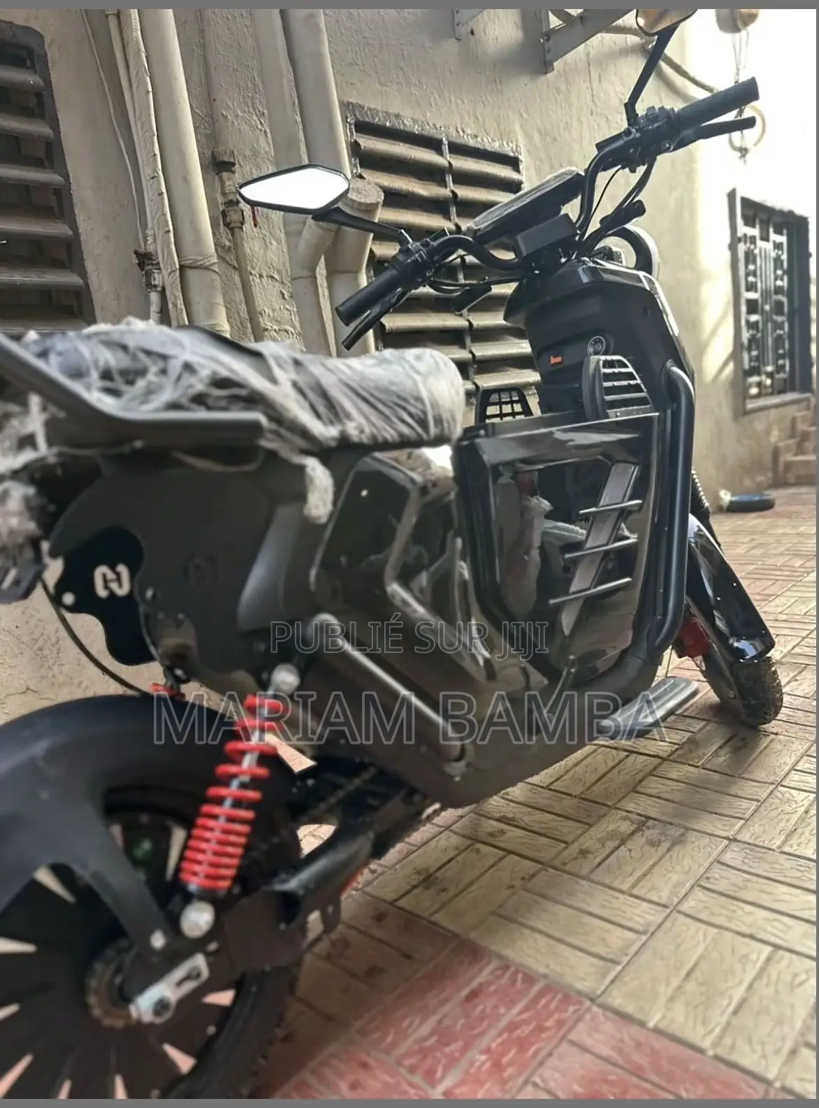 Nouveau Yamaha Crux 2026 Gris