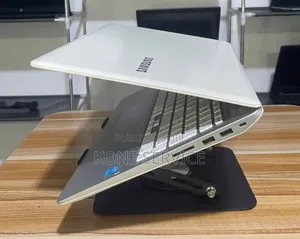 Nouveau Samsung AiO 24 64GB Intel Core i9 HDD 512GB
