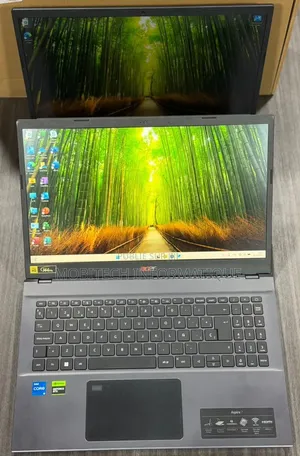 Nouveau Ordinateur portable Acer Aspire 7 16GB Intel Core i5 SSD 512GB