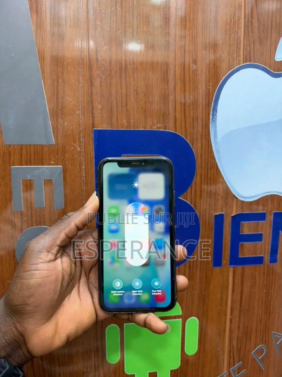 Apple iPhone 11 64 GB Noir