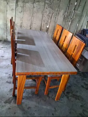Table a Manger 06 Chaises