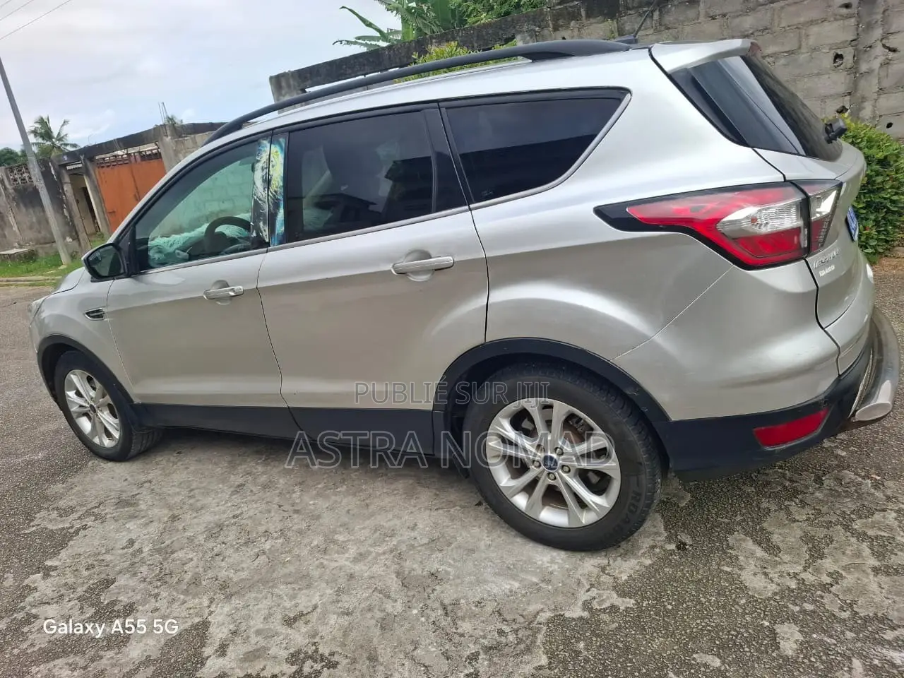 Ford Escape 2018 Gris
