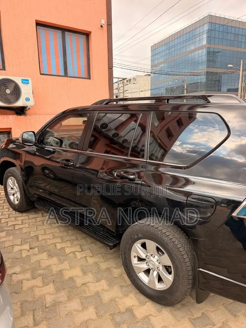 Toyota Land Cruiser Prado 2021 Noir