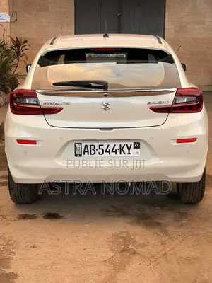 Suzuki Baleno 2023 Beige