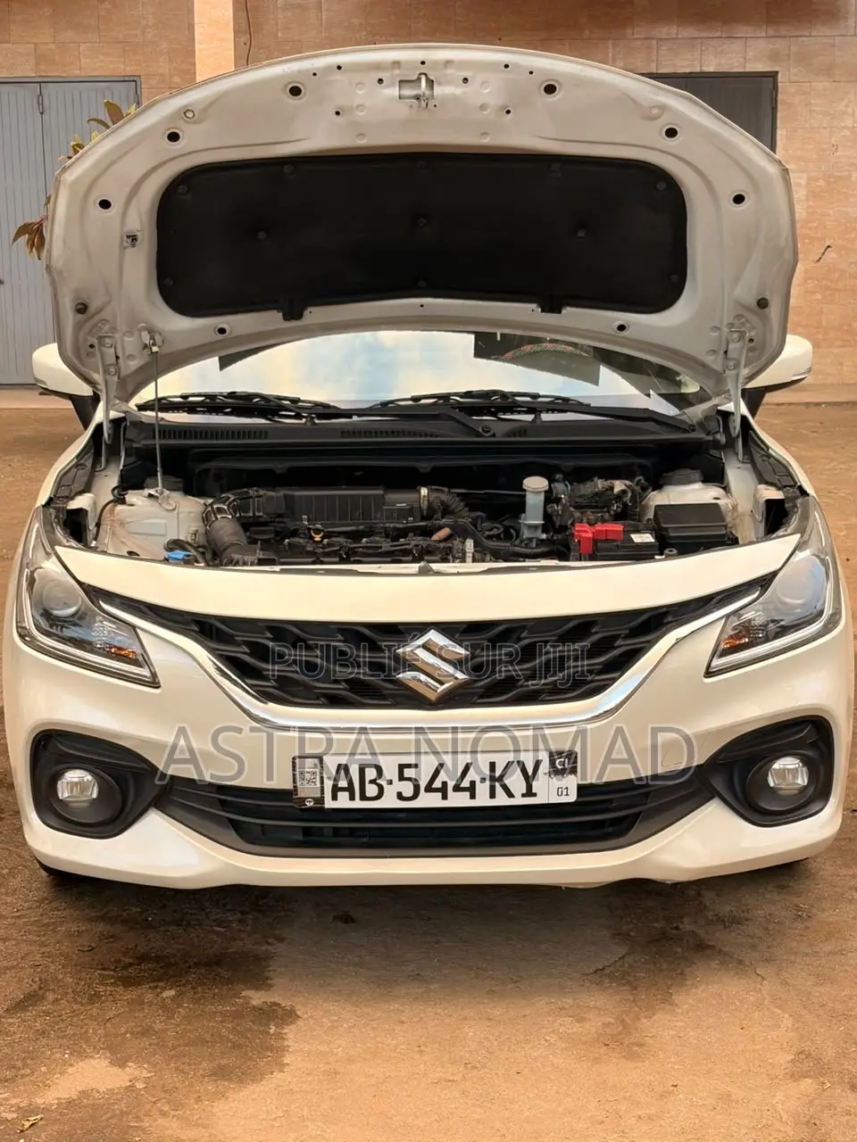 Suzuki Baleno 2023 Beige