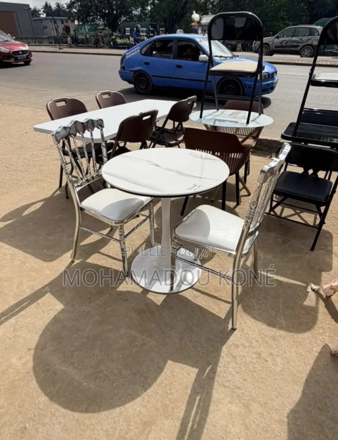 Table À Manger Plus 04 Chaises Importé
