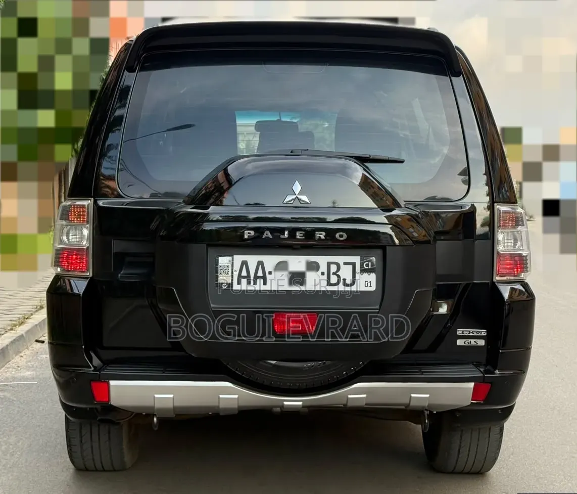 Mitsubishi Pajero 2024 Noir