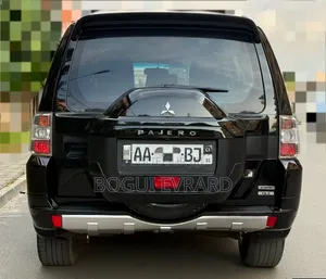 Mitsubishi Pajero 2024 Noir