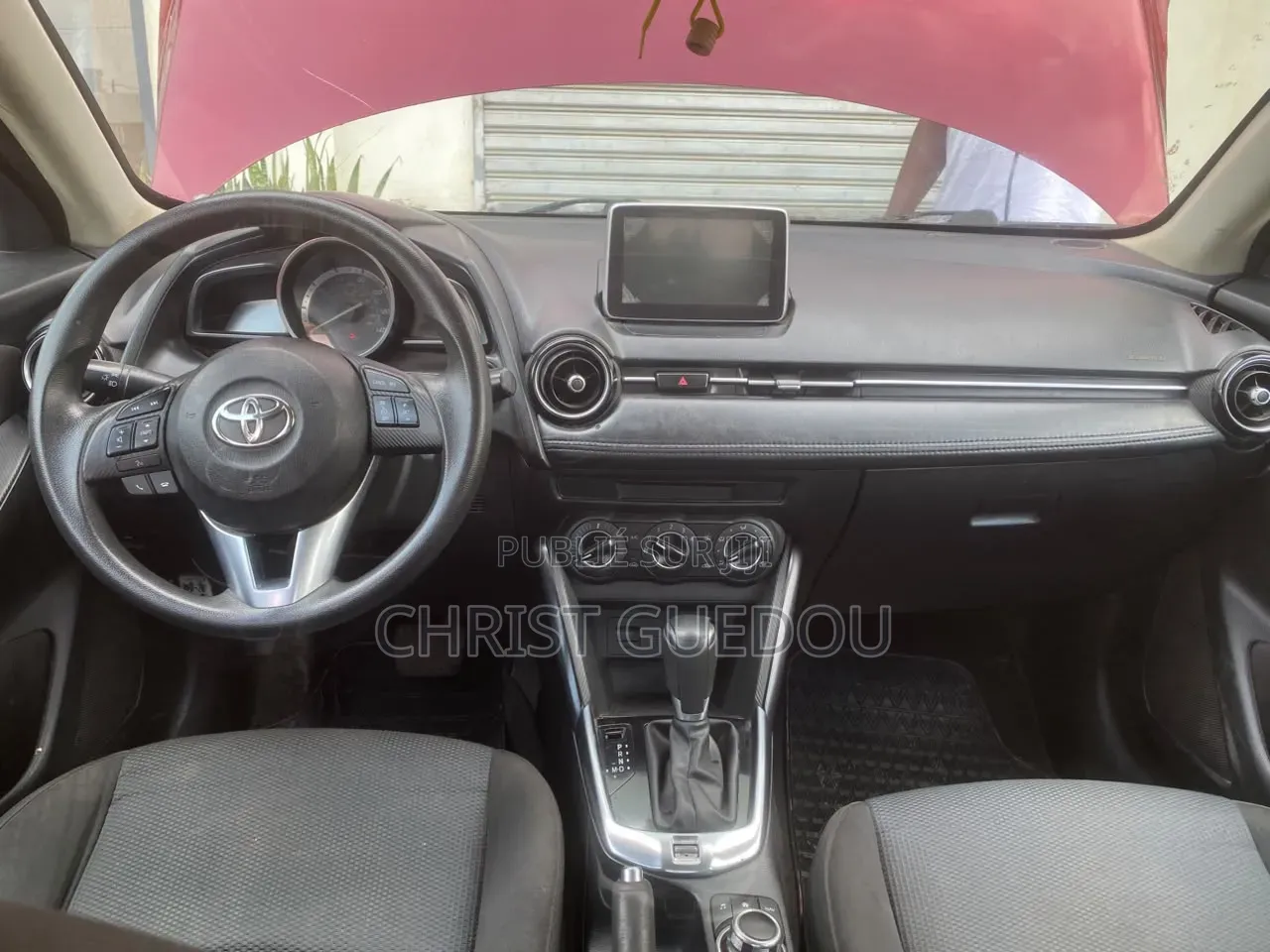 Toyota Yaris 2017 Rouge
