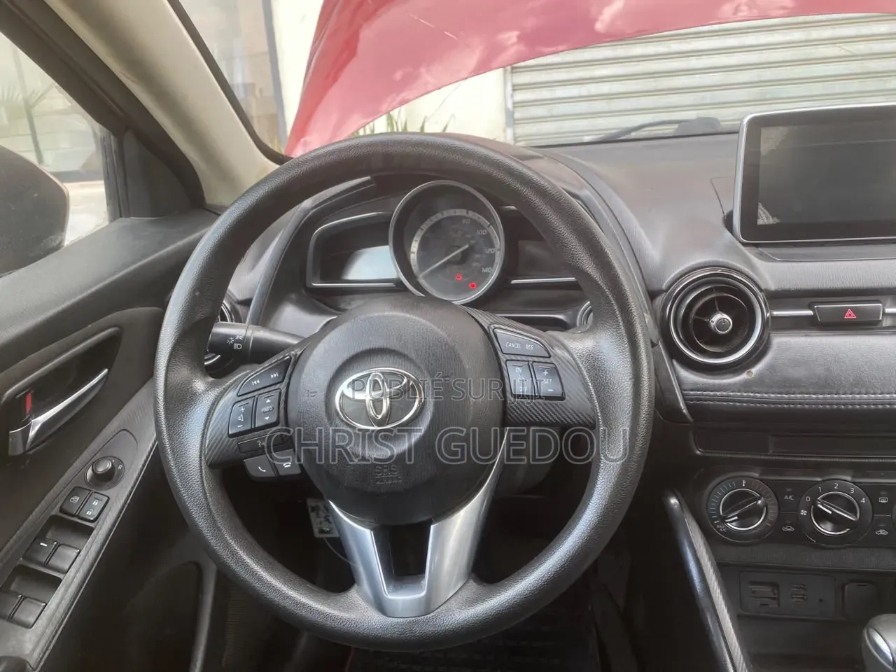 Toyota Yaris 2017 Rouge