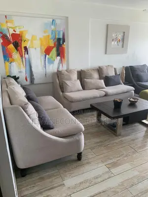 Meublé 3chbre Appartement dans Cocody à Louer