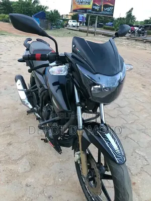 Nouveau TVS Apache 180 RTR 2025 Noir