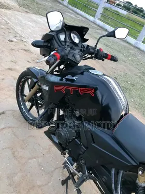 Nouveau TVS Apache 180 RTR 2025 Noir