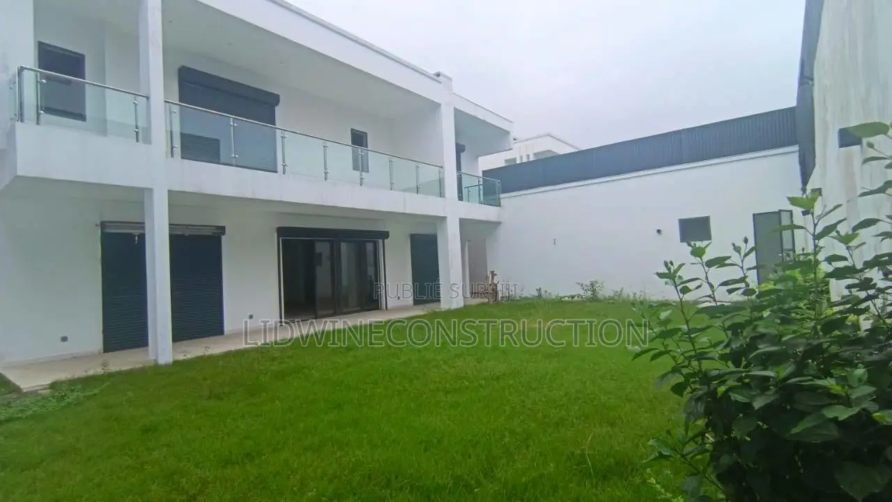 4chbre Appartement dans Cocody à Louer