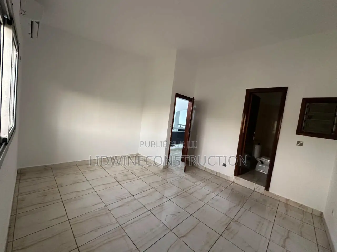 5chbre Duplex dans Cocody à Louer