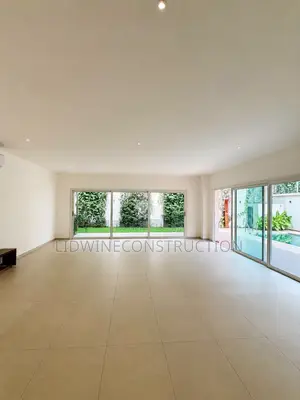 3chbre Villa dans Cocody à Louer