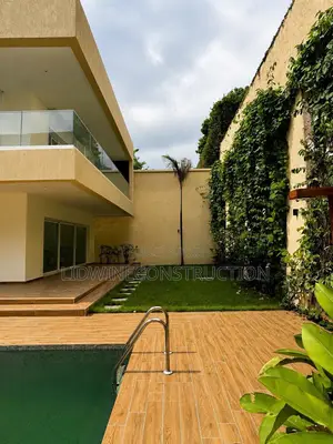 3chbre Villa dans Cocody à Louer