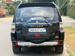 Mitsubishi Pajero 2022 Noir