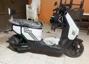 Nouveau Revoo A10 2026 Blanc