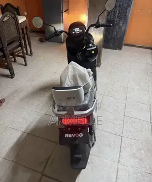 Nouveau Revoo A10 2026 Blanc