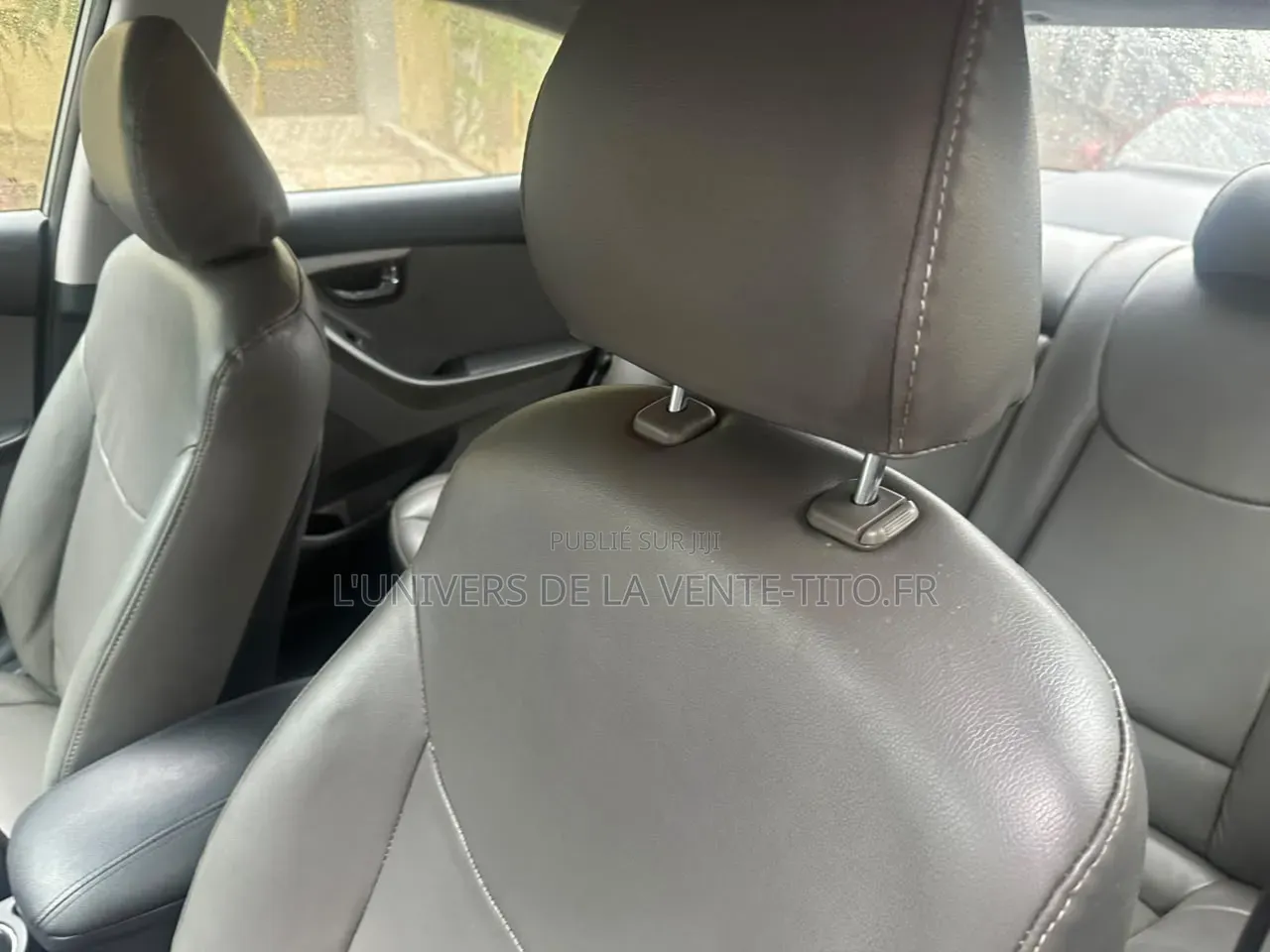 Hyundai Elantra Limited Sedan FWD (1.8L 4cyl 6A) 2013 Gris