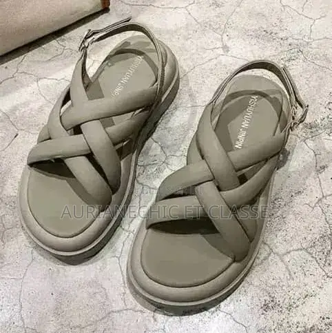 Chaussures Pour Femmes Classe Différent Model