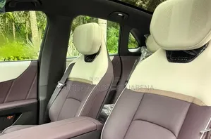 Nouveau Mazda AZ 2025 Blanc