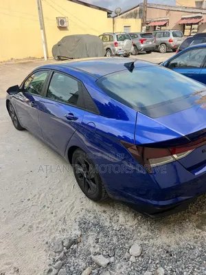 Hyundai Elantra 2021 Bleu