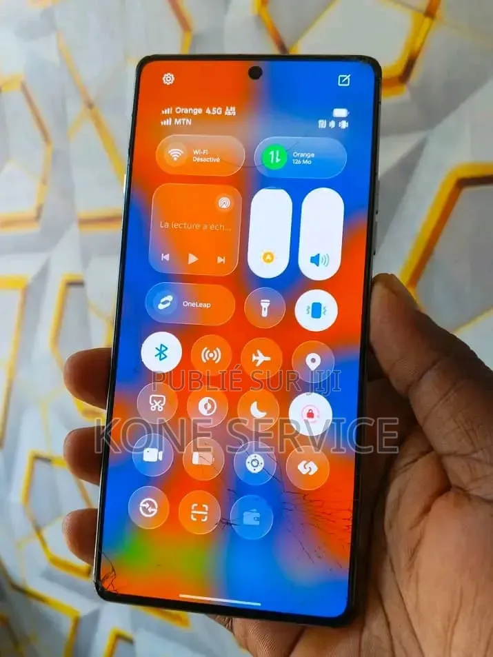 Nouveau Tecno Camon 40 256 GB