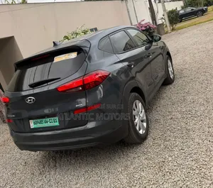 Hyundai Tucson SE 2021 Gris