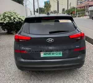 Hyundai Tucson SE 2021 Gris