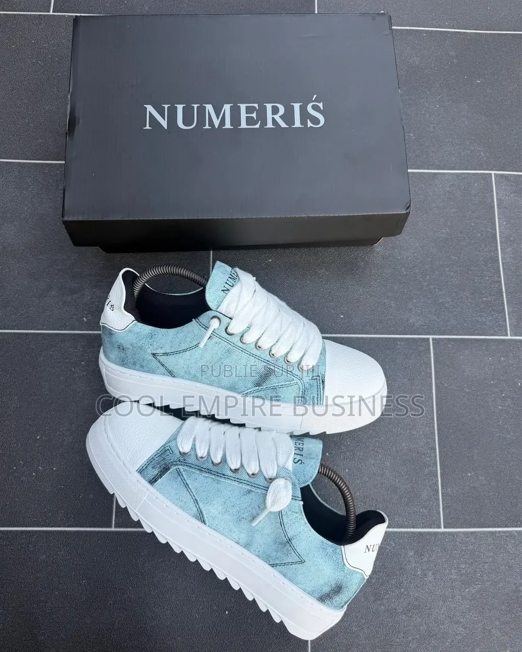 Baskets Polyvalent Noires Et Bleu – Style Tendance