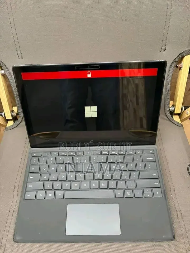 Nouveau Microsoft Surface Pro 5 8GB Intel Core i5 SSD 256GB