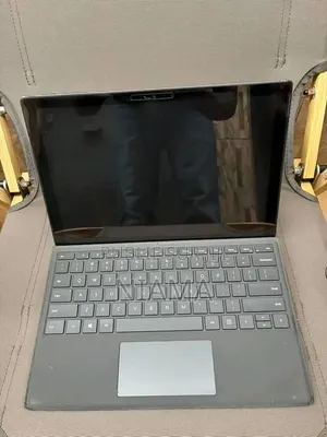 Nouveau Microsoft Surface Pro 5 8GB Intel Core i5 SSD 256GB