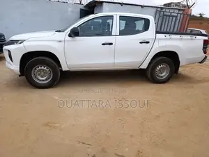 Mitsubishi L200 Double Cab 2.2 4WD 2021 Blanc