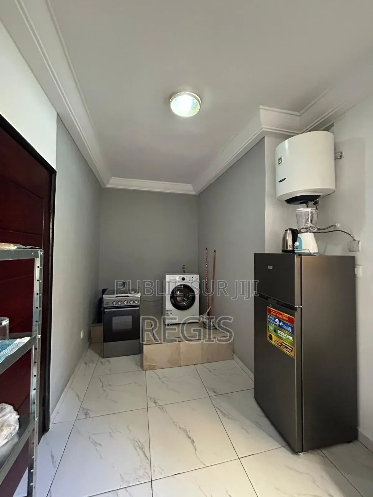 Meublé 2chbre Appartement dans Regis, Cocody à Louer
