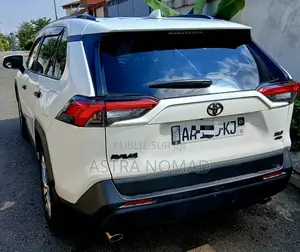 Toyota RAV4 2022 Blanc