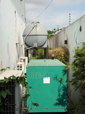 4chbre Villa dans Regis, Cocody à Louer