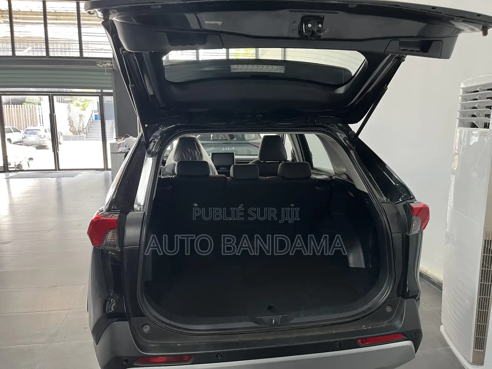Toyota RAV4 2023 Noir