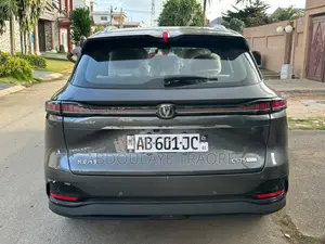 Nouveau Changan CS75 2025 Gris