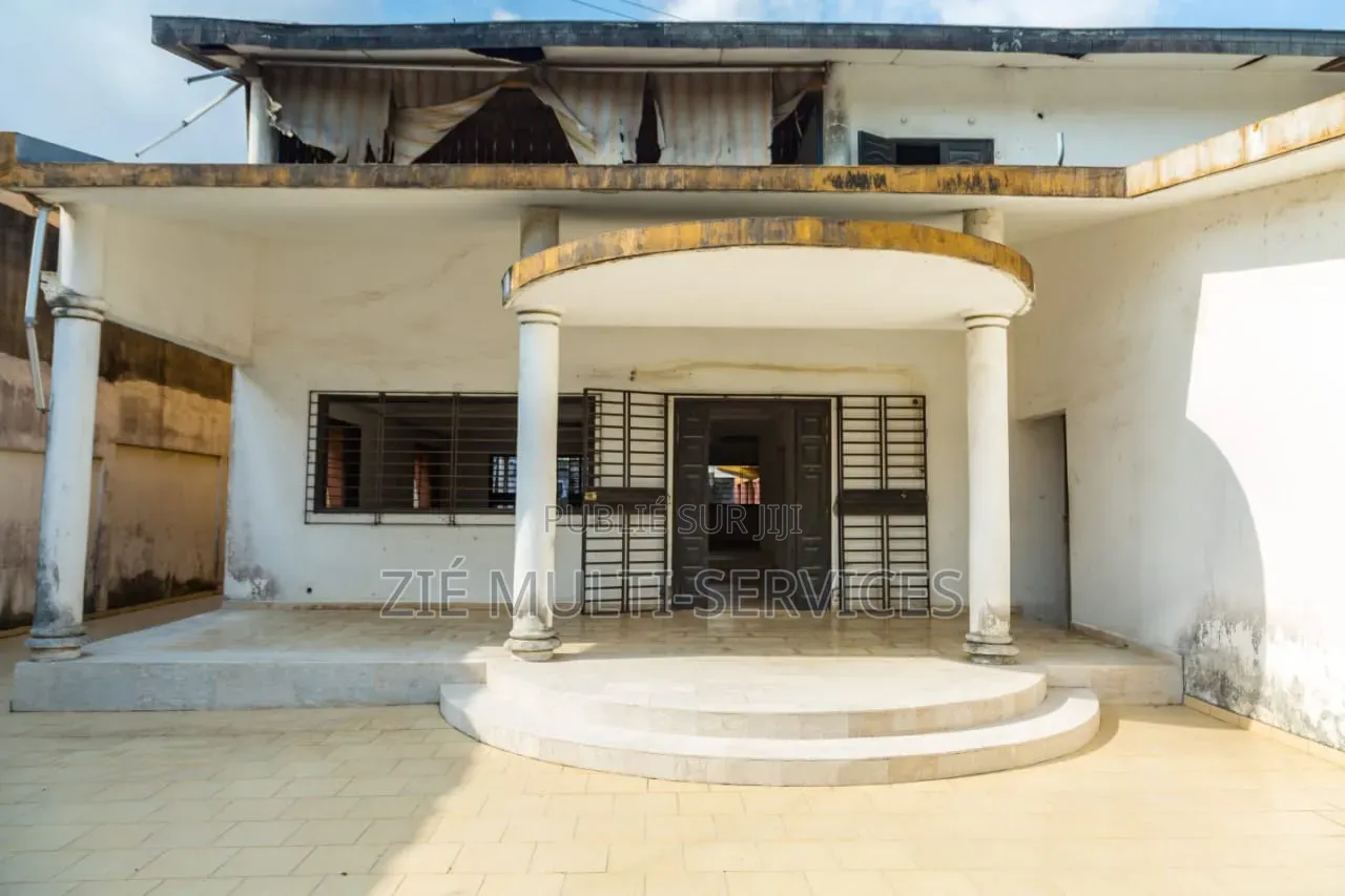 13chbre Duplex dans Cocody à Vendre