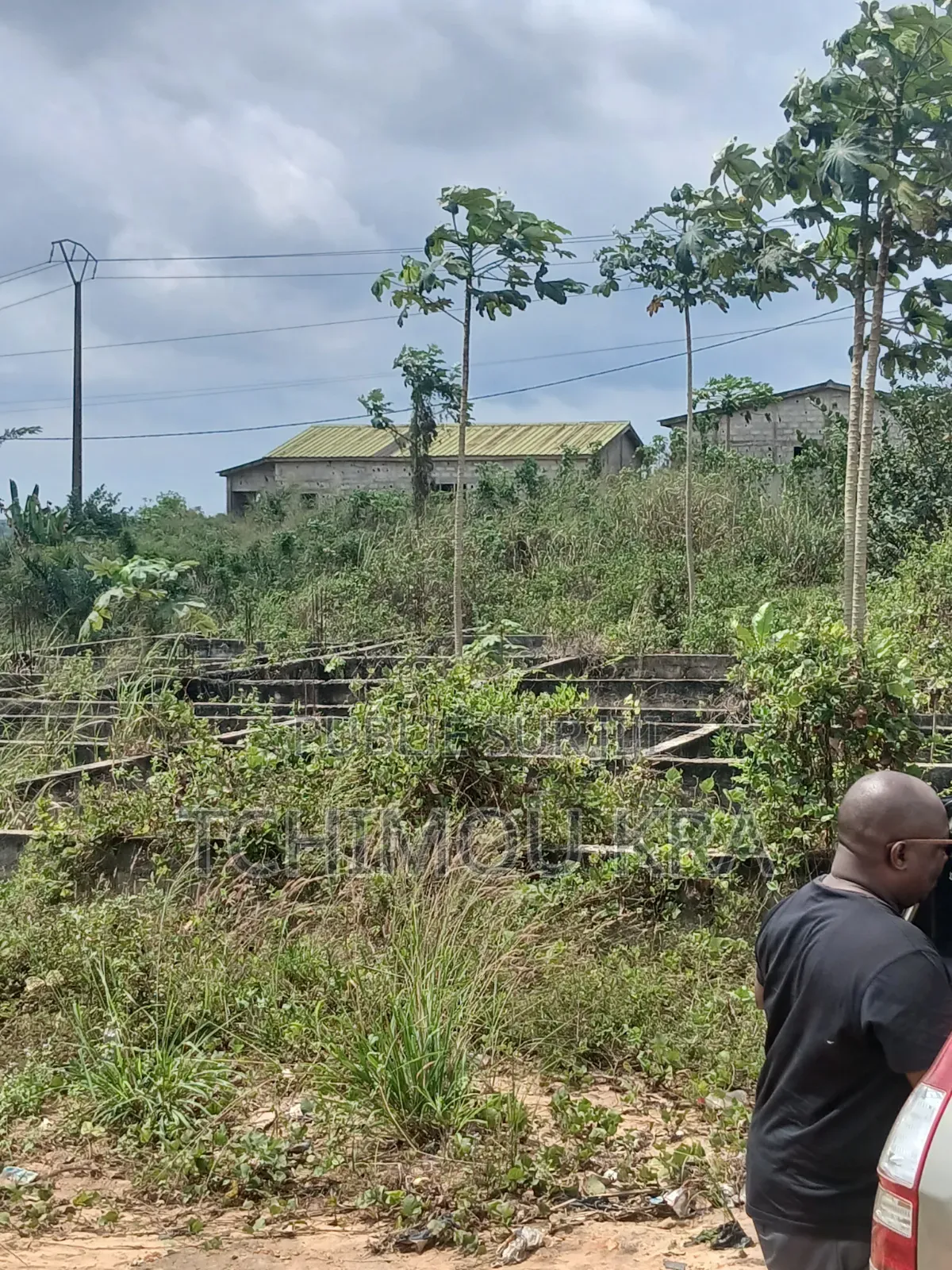 Vente Terrain 2000m2 Commercial Attinguié Ville Route Akoupé