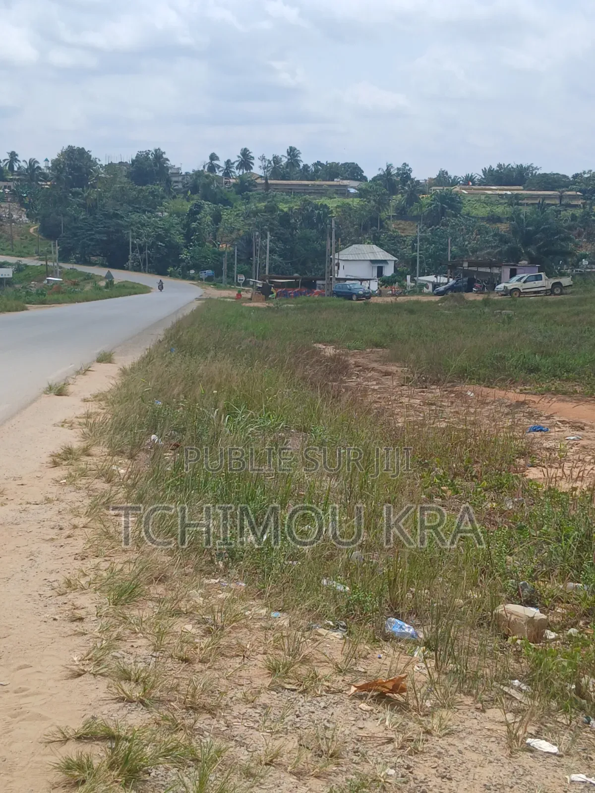 Vente Terrain 2000m2 Commercial Attinguié Ville Route Akoupé