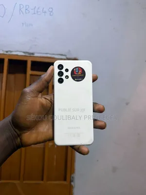 Nouveau Samsung Galaxy A13 5G 64 GB Blanc