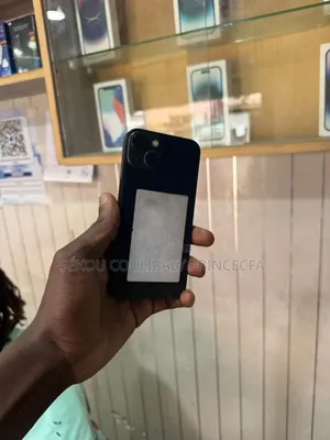 Nouveau Apple iPhone 13 128 GB Noir