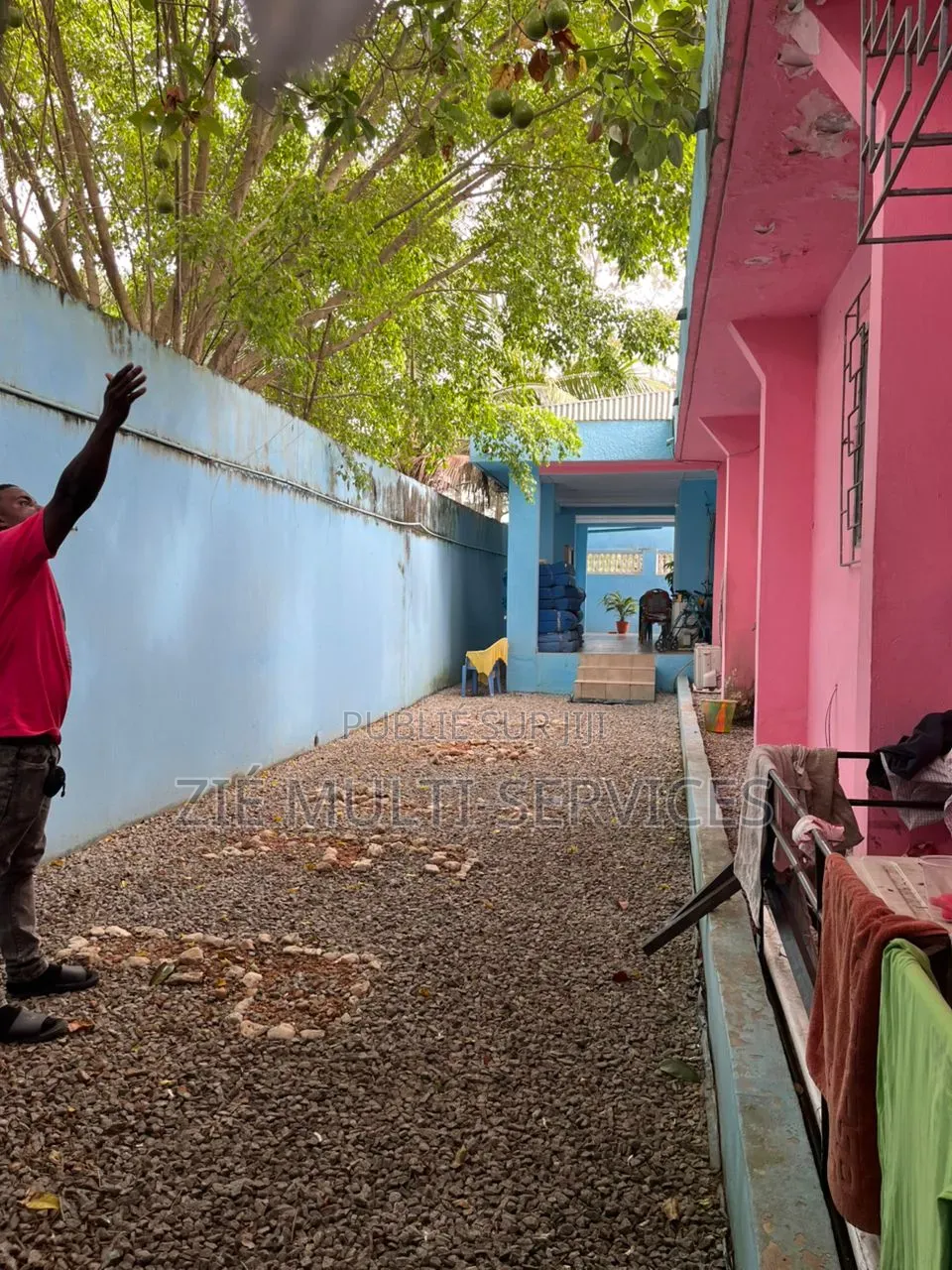 Meublé 6chbre Villa dans Zié Multi-Services, Cocody à Vendre