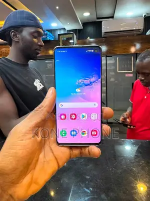 Nouveau Samsung Galaxy S10 Plus 128 GB